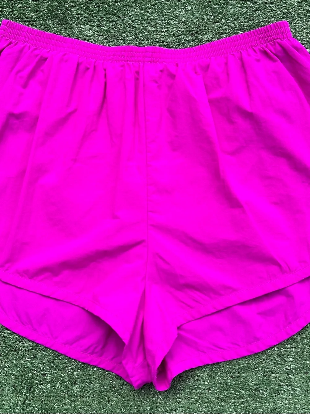 VTG 90's Nike Spellout Magenta Lined Sprinter Run Short Shorts Women’s SZ Large